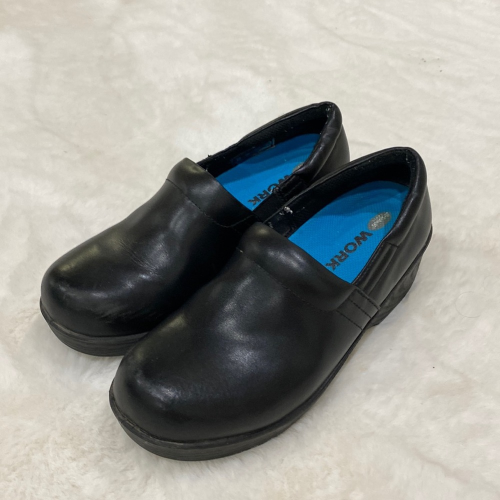 Work shoes